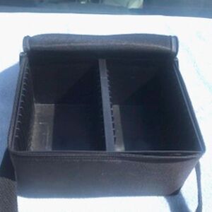 DVD's or CD's Carrying Case . {2} Columns ........ Zipper Closure